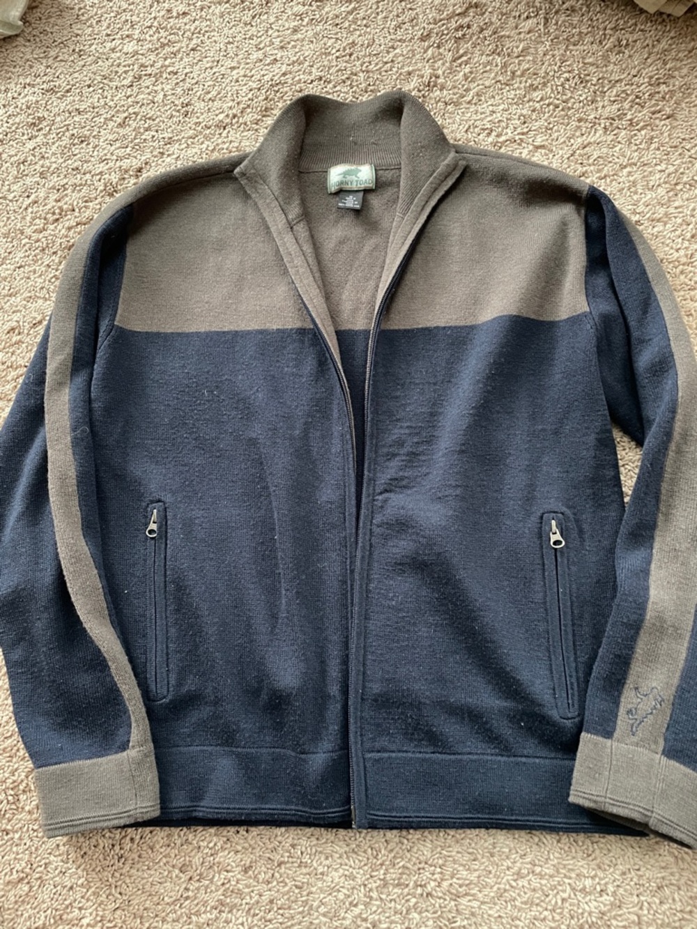 Men's wool zip up wool sweater